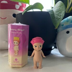 Sonny Angel Mini Figure Flower (carnation)